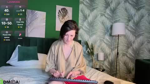 Snapshot of lia_reyn chatting on May 6, 2026, 12:21 pm lia_reyn online show from May 6, 2026, 12:21 pm
