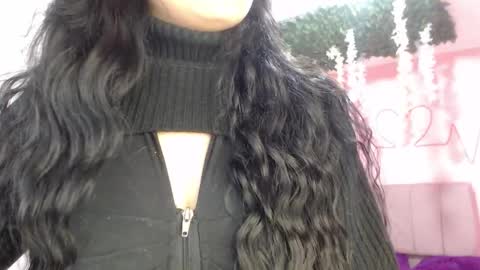 Lia online show from December 22, 2025, 3:09 pm