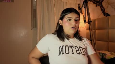 Lia online show from April 6, 2026, 7:15 pm