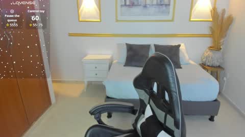 Lia  online show from September 24, 2025, 2:15 am