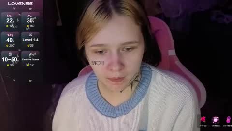 liaa_li online show from April 13, 2026, 8:36 pm