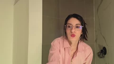 Snapshot of liaaa___ chatting on September 28, 2025, 1:27 pm Lia online show from September 28, 2025, 1:27 pm