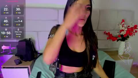 Snapshot of liaagener chatting on May 18, 2026, 6:36 pm Liaa online show from May 18, 2026, 6:36 pm