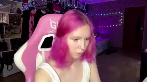 Snapshot of liaaluna chatting on June 23, 2026, 1:53 pm Lia online show from June 23, 2026, 1:53 pm