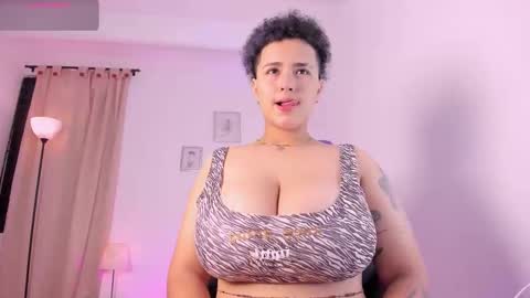 liaa moretzz online show from February 3, 2026, 3:48 am