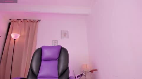 liaa moretzz online show from February 13, 2026, 4:08 am