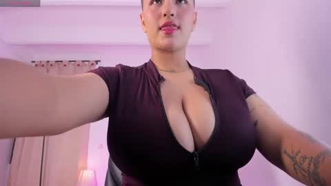 liaa moretzz online show from May 13, 2026, 3:04 am