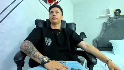 Liam Smith online show from November 20, 2025, 12:27 pm