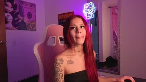 Snapshot of liabutera chatting on October 14, 2025, 3:24 pm Lia Butera online show from October 14, 2025, 3:24 pm