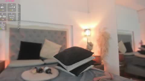 Lia Flame online show from July 28, 2026, 7:39 pm