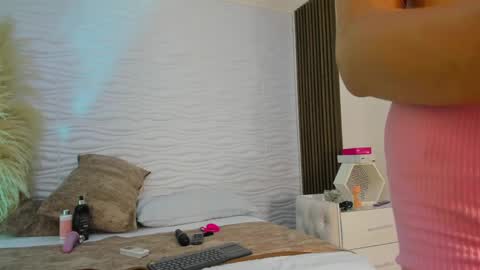 Snapshot of liaflowers chatting on May 8, 2026, 6:08 am Lia online show from May 8, 2026, 6:08 am