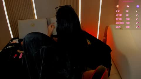 Liah online show from November 19, 2025, 7:58 pm