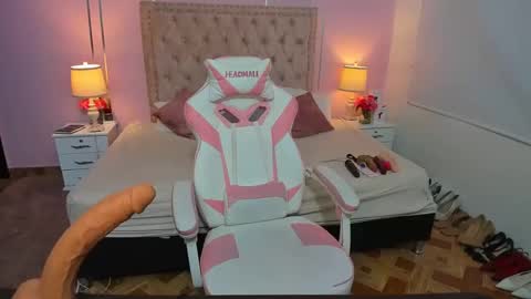 Snapshot of liahjhons chatting on January 18, 2025, 7:37 pm Liah online show from January 18, 2025, 7:37 pm