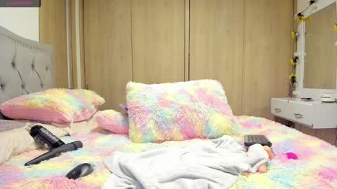 Snapshot of liahkimi chatting on January 15, 2025, 5:29 am Lia online show from January 15, 2025, 5:29 am