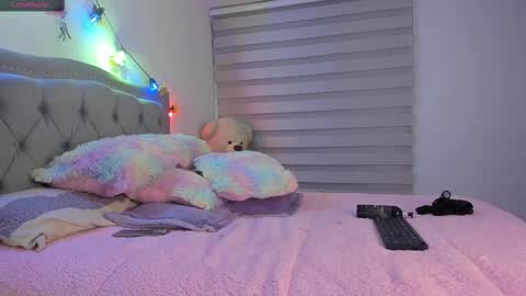 Snapshot of liahkimi chatting on February 12, 2025, 5:05 am Lia online show from February 12, 2025, 5:05 am