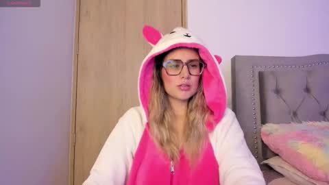 Snapshot of liahkimi chatting on September 9, 2025, 2:00 am Lia online show from September 9, 2025, 2:00 am