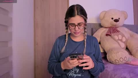 Snapshot of liahkimi chatting on November 15, 2025, 4:21 am Lia online show from November 15, 2025, 4:21 am