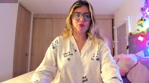 Lia  online show from July 26, 2026, 3:04 am