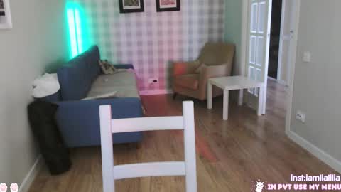 lialilia online show from February 20, 2025, 11:31 am