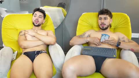 Snapshot of liam_and_luca chatting on February 16, 2025, 9:38 pm Liam Luca online show from February 16, 2025, 9:38 pm