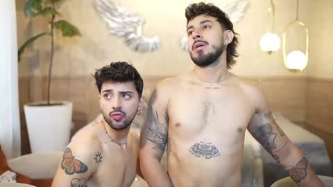 Snapshot of liam_and_luca chatting on February 27, 2025, 4:21 pm Liam Luca online show from February 27, 2025, 4:21 pm