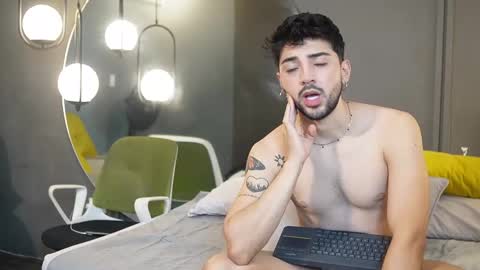 Snapshot of liam_and_luca chatting on March 9, 2025, 8:42 pm Liam Luca online show from March 9, 2025, 8:42 pm