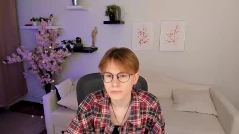 LIAM online show from March 15, 2026, 5:13 am