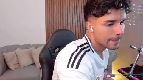 Snapshot of liam_colliins chatting on March 5, 2025, 2:56 pm Liam Collins online show from March 5, 2025, 2:56 pm