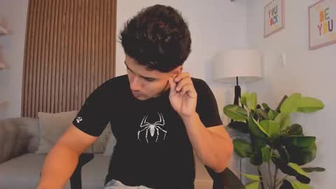 Snapshot of liam_colliins chatting on October 7, 2025, 11:51 am Liam Collins online show from October 7, 2025, 11:51 am