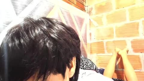 Liam independent model online show from December 19, 2025, 12:23 pm