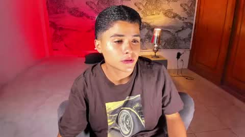 Snapshot of liam_dustin chatting on May 16, 2026, 12:18 am Liam online show from May 16, 2026, 12:18 am