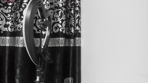 LIAM KLEIN online show from February 27, 2025, 11:10 am