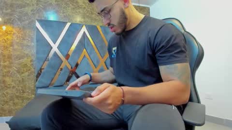 LIAM KLEIN online show from September 27, 2025, 11:15 am