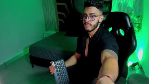 LIAM KLEIN online show from March 6, 2026, 11:17 am