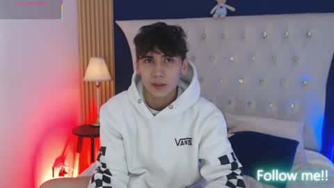 Snapshot of liam_lux chatting on May 8, 2026, 1:05 pm LIAM online show from May 8, 2026, 1:05 pm