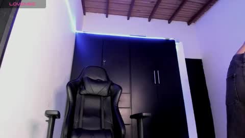 Liam online show from March 19, 2026, 10:47 pm