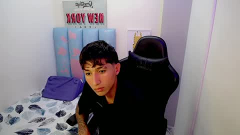 Snapshot of liam_play chatting on May 8, 2026, 2:50 am LIAM online show from May 8, 2026, 2:50 am