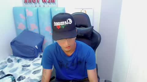 Snapshot of liam_play chatting on May 11, 2026, 4:51 am LIAM online show from May 11, 2026, 4:51 am