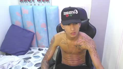 Snapshot of liam_play chatting on May 15, 2026, 3:24 am LIAM online show from May 15, 2026, 3:24 am
