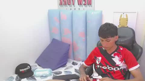 Snapshot of liam_play chatting on May 22, 2026, 10:04 pm LIAM online show from May 22, 2026, 10:04 pm