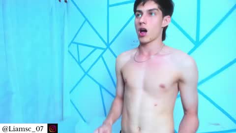 Liam scott77 online show from April 28, 2026, 2:27 am