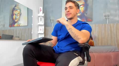 Liam online show from January 8, 2025, 11:09 pm