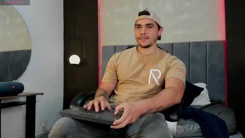 Liam online show from October 2, 2025, 8:27 pm