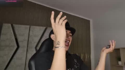 Snapshot of liamdeep_ chatting on February 18, 2026, 10:39 pm LiamDeep online show from February 18, 2026, 10:39 pm