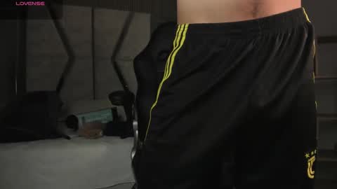 Snapshot of liamdeep_ chatting on February 24, 2026, 9:57 pm LiamDeep online show from February 24, 2026, 9:57 pm