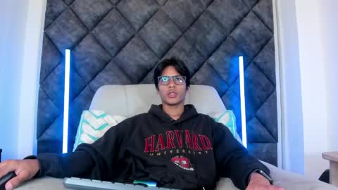 Liam twink big dick online show from May 18, 2026, 10:43 am