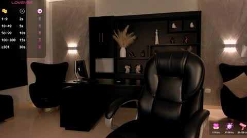 Liam online show from September 9, 2025, 5:29 am