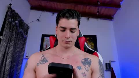 Snapshot of liamwyatt_ chatting on February 21, 2025, 4:40 am liamwyatt_ online show from February 21, 2025, 4:40 am