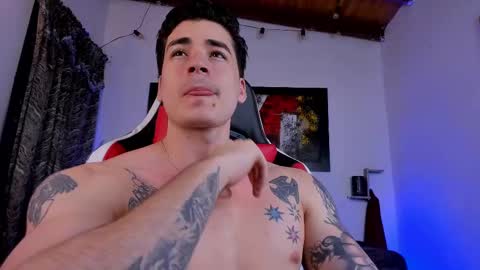 Snapshot of liamwyatt_ chatting on March 7, 2025, 3:51 am liamwyatt_ online show from March 7, 2025, 3:51 am