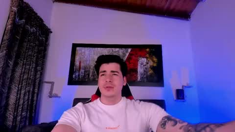 Snapshot of liamwyatt_ chatting on May 23, 2026, 9:35 am liamwyatt_ online show from May 23, 2026, 9:35 am